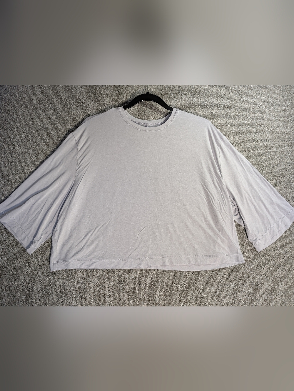 lululemon All Yours Cropped T-Shirt Silver Drop Relaxed Fit Size Large - Picture 2 of 7